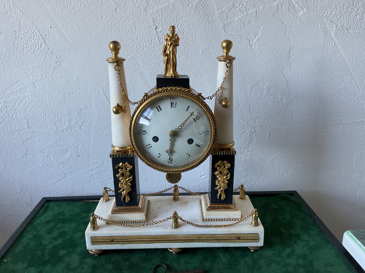Louis XVI-era Marble And Gilded Bronze Clock 