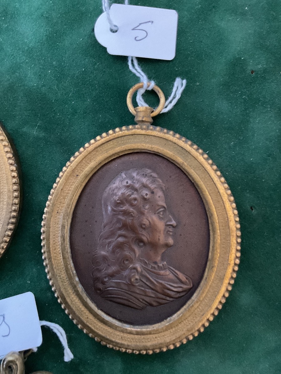 Bronze Miniatures Of Famous Figures -photo-2