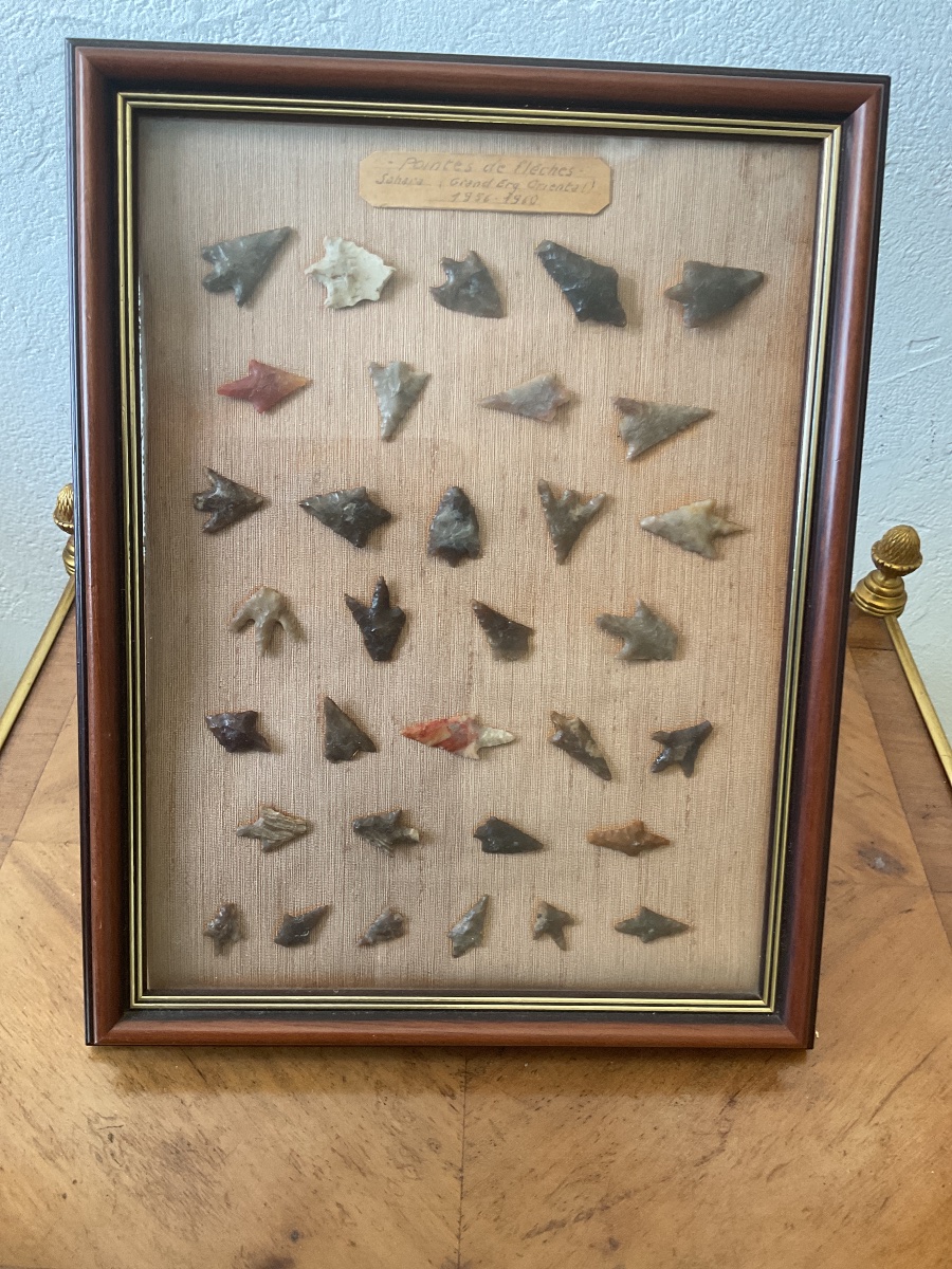 Collection Of 33 Flint Arrowheads