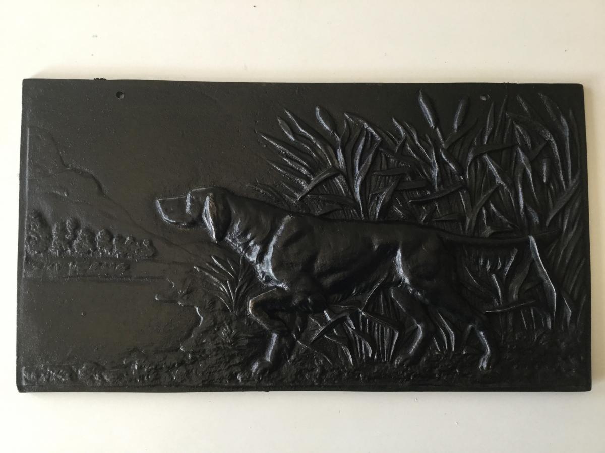 Plaque En Bronze Patiné Décor D’un Chien De Chasse à L’arrêt 