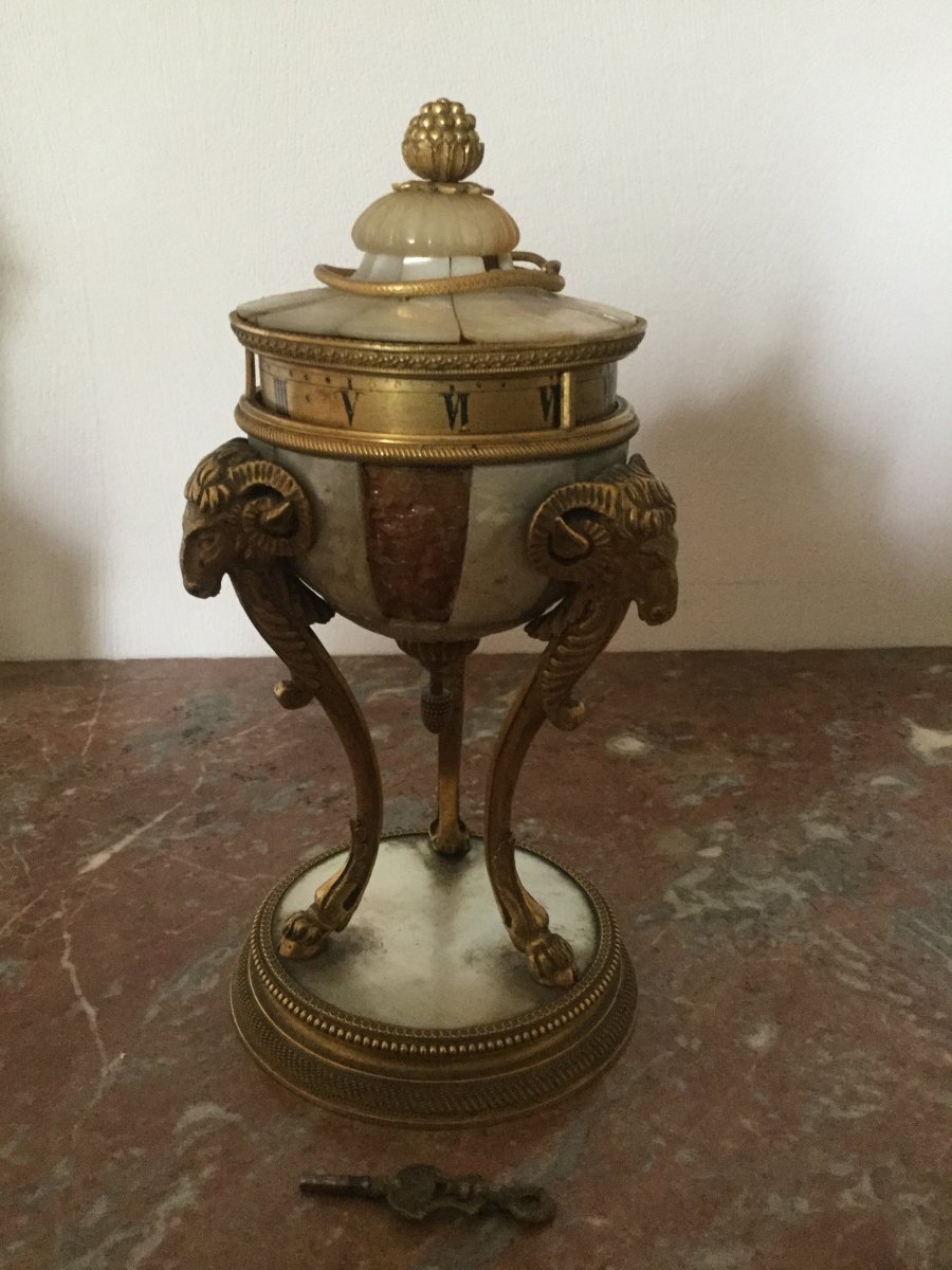Rare Small Clock With Turning Dial Height 17 Cm Louis XVI Period Charming Object-photo-2