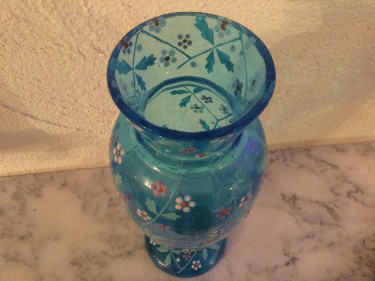 Vase En Verre Bleu à Décor Tournent émaillé De Petites Fleurs -photo-2