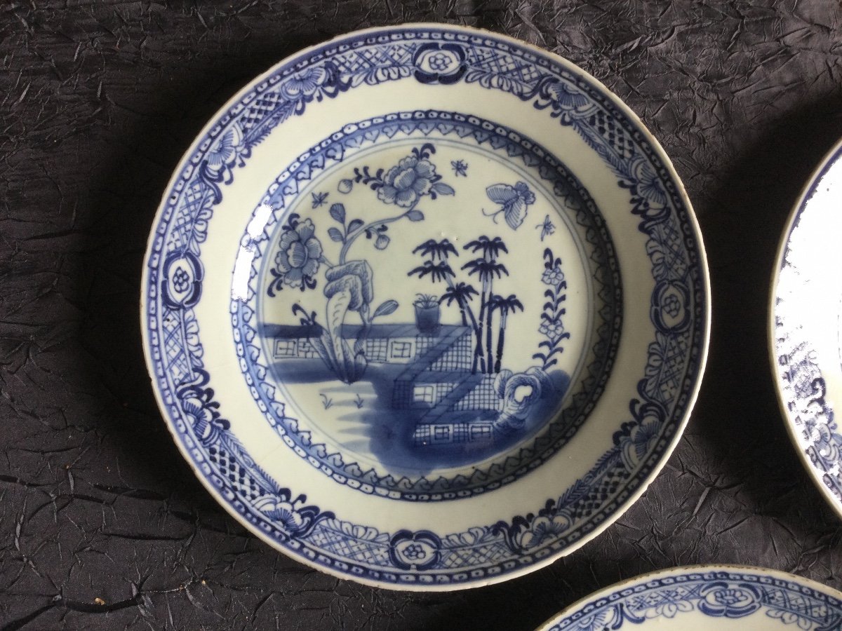 Three Blue White Chinese Porcelain Plates Decorated With Plants-photo-3