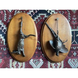 Paire de trophées de chasse en bronze patiner lièvre et faisant