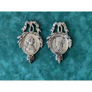 Pair Of Hooks For Miniatures Or Other Items Bearing The Likenesses Of Louis XVI And Marie Antoinette