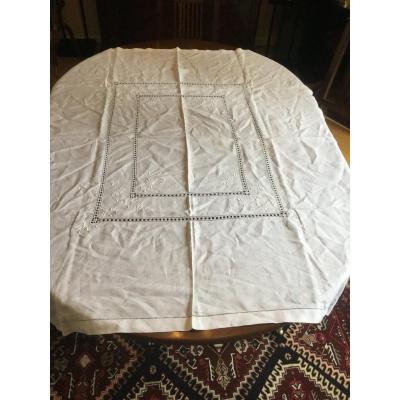 Embroidered And Openwork Tablecloth Dimension 144x120 Cm