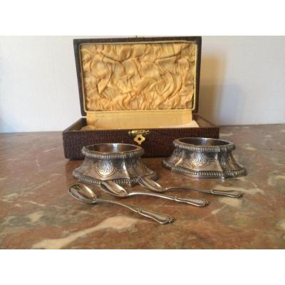 Pair Of Salt And Pepper Shakers In Regency Style Silver Metal And Three Small Silver Spoons