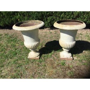 Pair Of 18th Century Medici Vases In Cast Iron Height 64 Cm