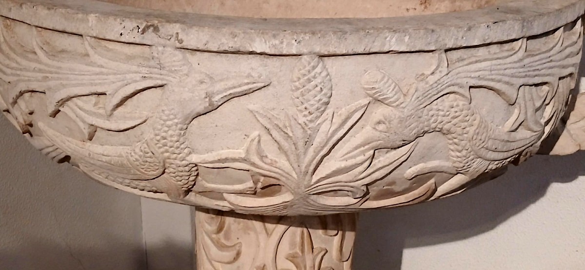  Holy Water Font Carved With Phytomorphic Motifs And Facing Dragons - Sicily - 14th Century-photo-2
