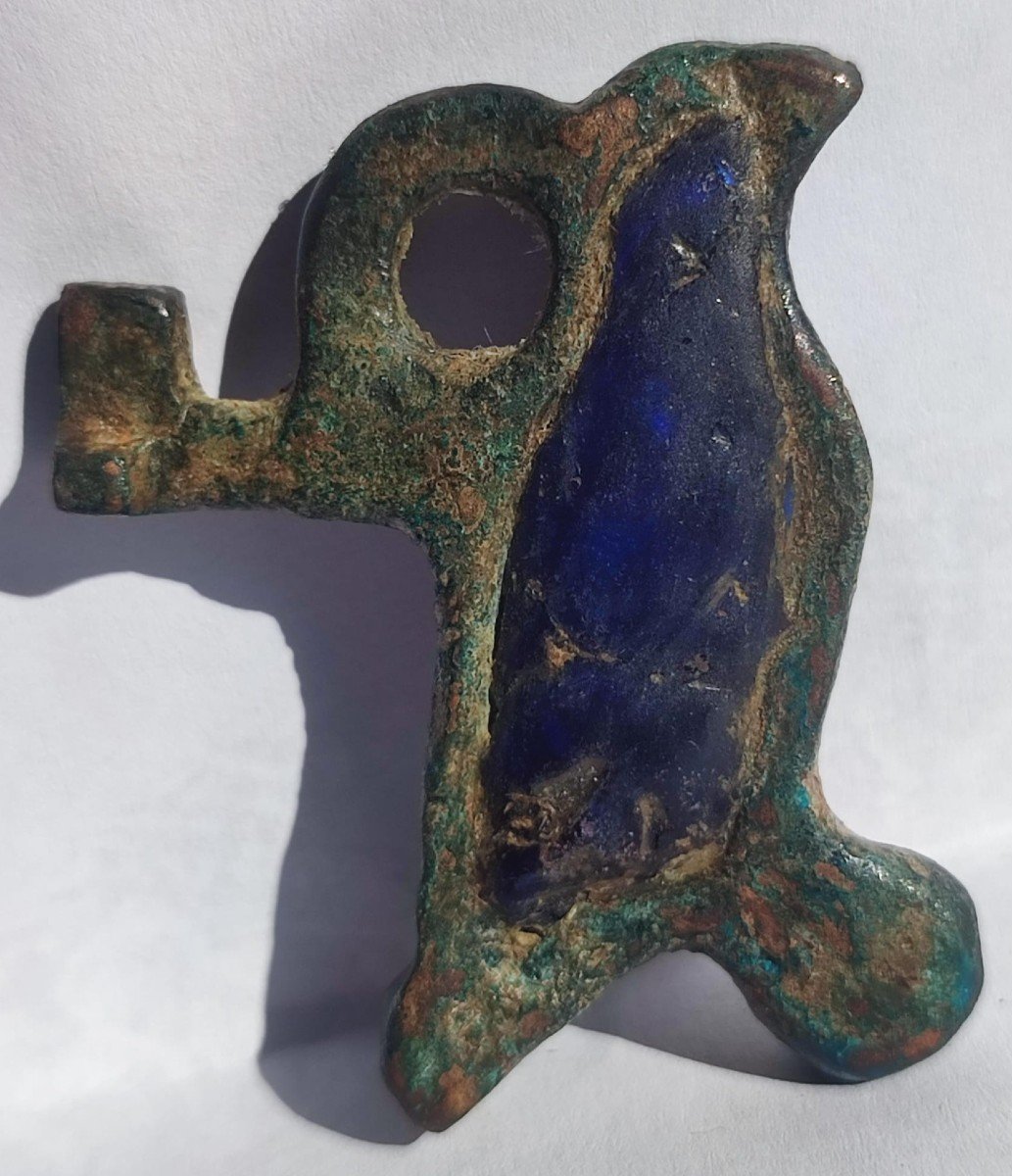 Amulet-pendant Key From A Casket, In Dark Green Enamelled Bronze, Depicting A Falcon (horus)   -photo-2