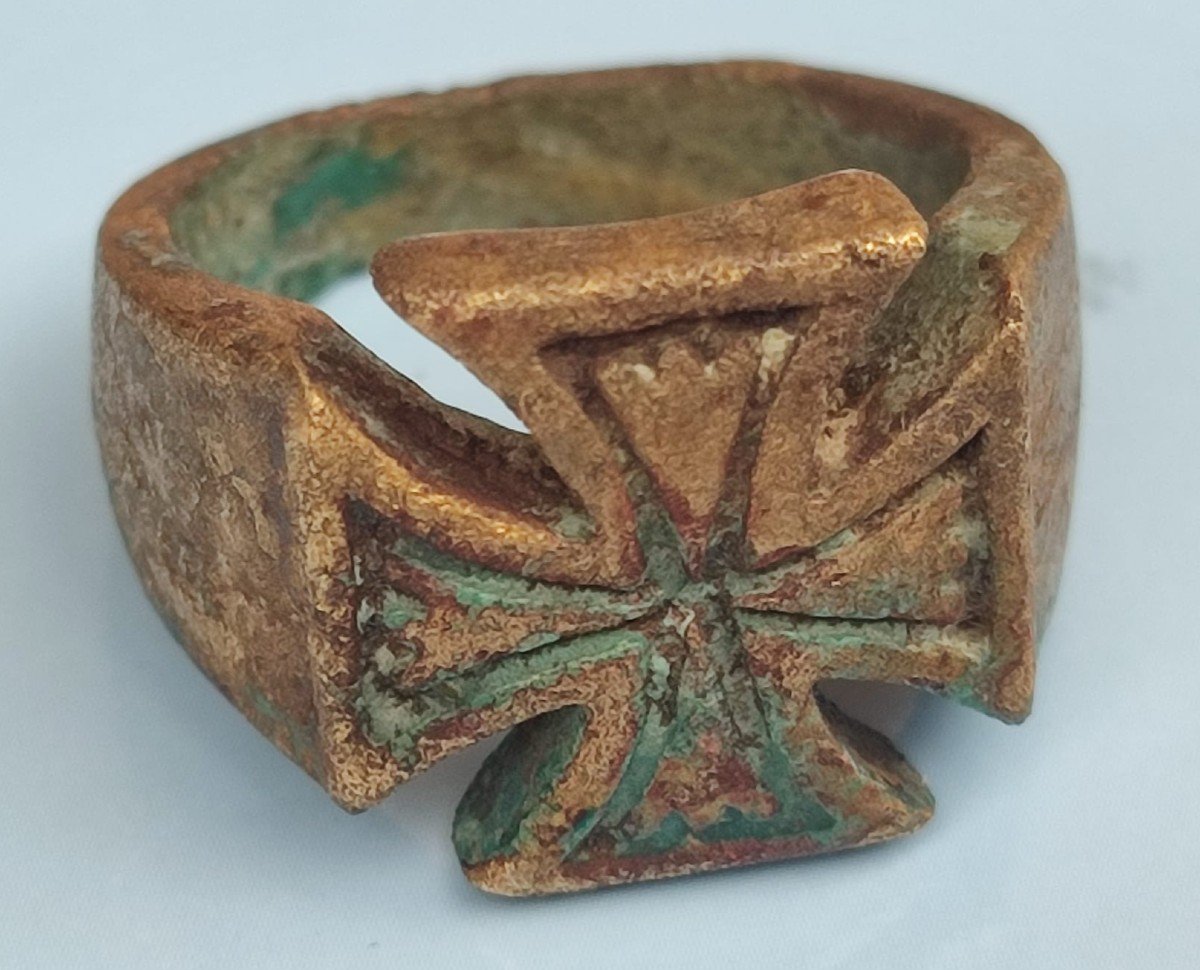 Rare Templar Ring In 'orichalcum', A Mysterious Ancient Alloy With A Reddish Composition-photo-2