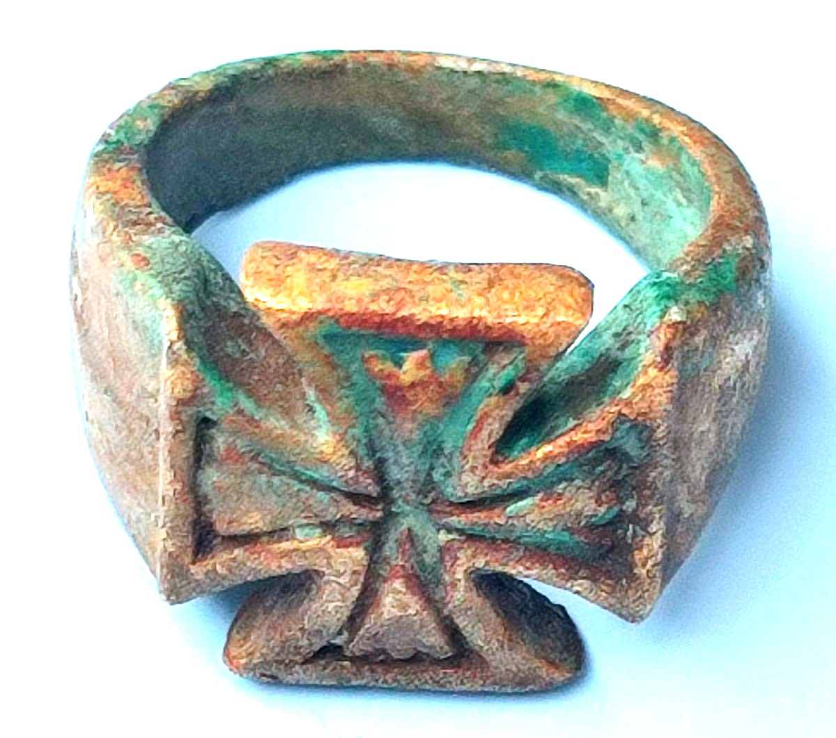 Rare Templar Ring In 'orichalcum', A Mysterious Ancient Alloy With A Reddish Composition