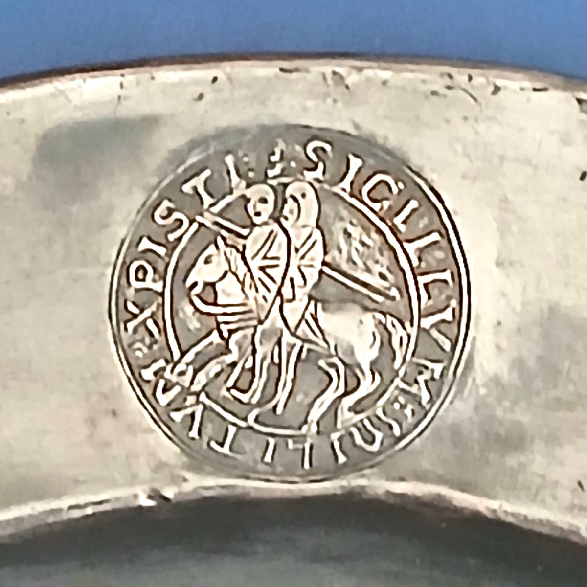  Plaque de Grand Maître Templier en argent avec le symbole des Templiers. XIIIe siècle.-photo-2