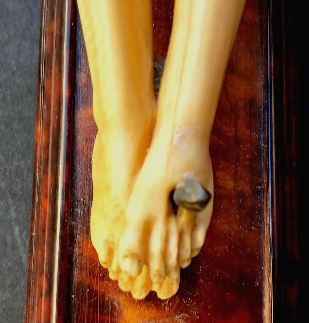 Crucifix Carved In Ivory With A Tortoiseshell Cross. Artist: Andrea Tipa -1725-1766. 'cites'-photo-4