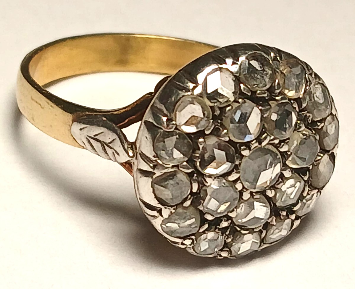 Bague patch des années 1930 avec roses en diamant, environ 0,70 kt - 5,3 g, or 18 carats 