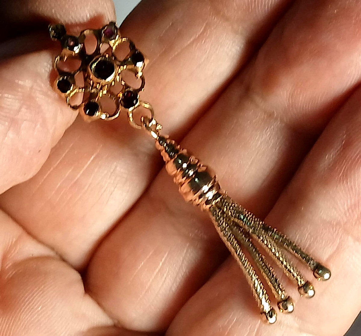Gold Earrings With Garnets And A Hanging Knot. Piana Degli Albanesi (palermo), Louis XVI. -photo-1