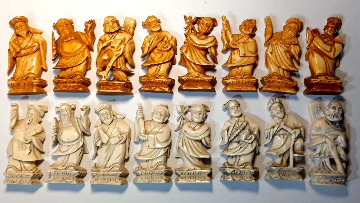 Complete Carved Ivory Chessboard With 32 Pieces-photo-4