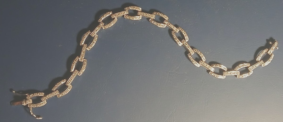 18kt White Gold And Diamond Bracelet, Approx. 1.70 Years Old. 1960s-70s Design. Length 18cm - -photo-4