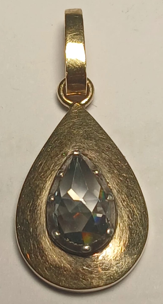 Half-carat Faceted Pear-shaped Pure Diamond, Set In 2.2g Gold - 1960s-1970s