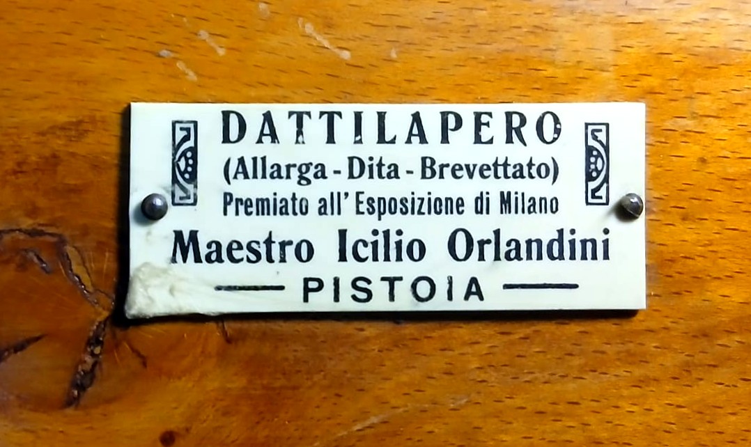 The 'finger Spreader' Patent For Dattilopero Pianists Awarded At The Milan Exhibition In 1906. -photo-3