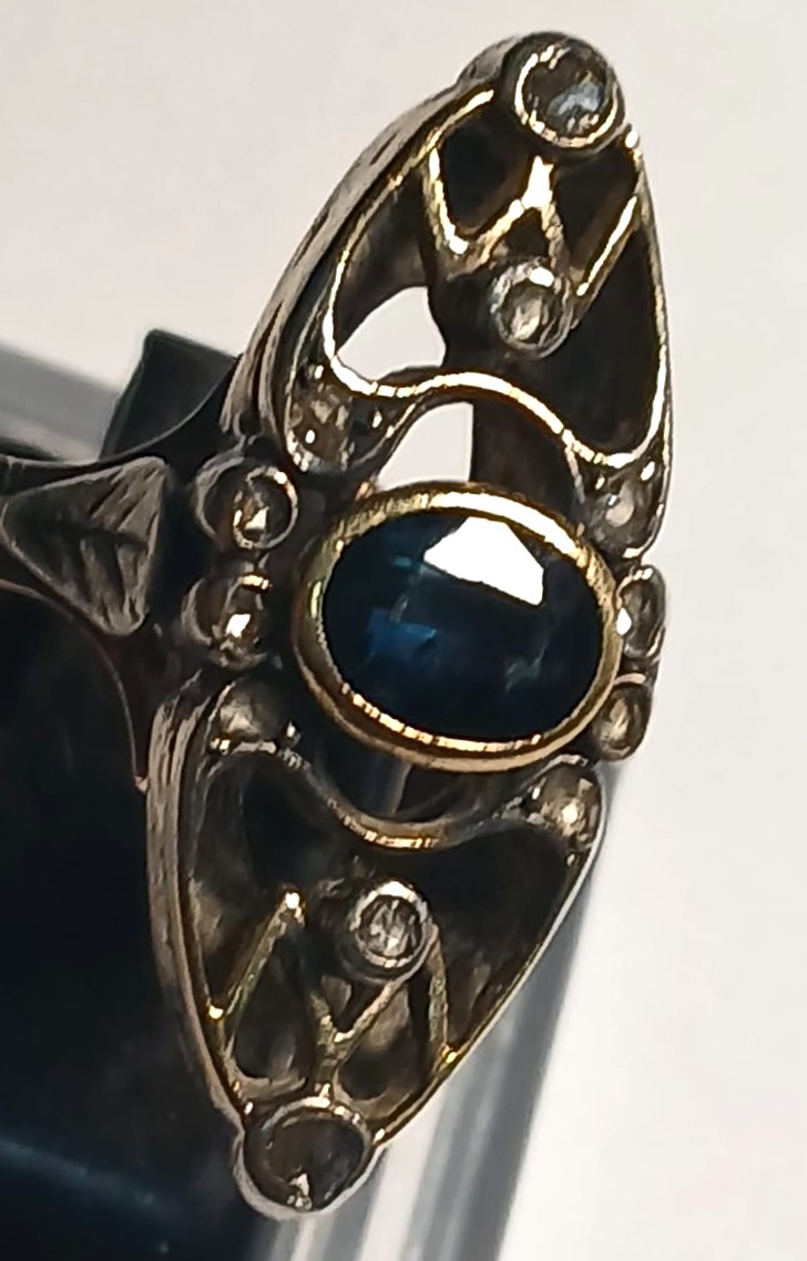  109 Liberty Ring In 12-karat Gold, Openwork Design, With A 0.90-carat Central Sapphire 0.15-photo-2