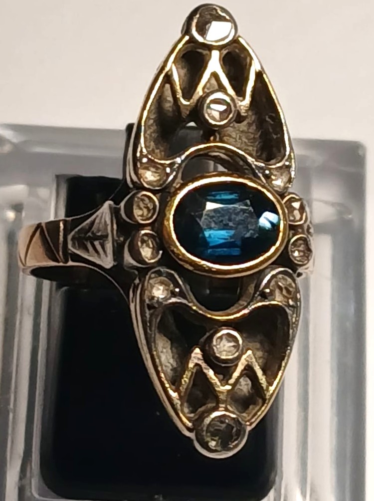  109 Liberty Ring In 12-karat Gold, Openwork Design, With A 0.90-carat Central Sapphire 0.15