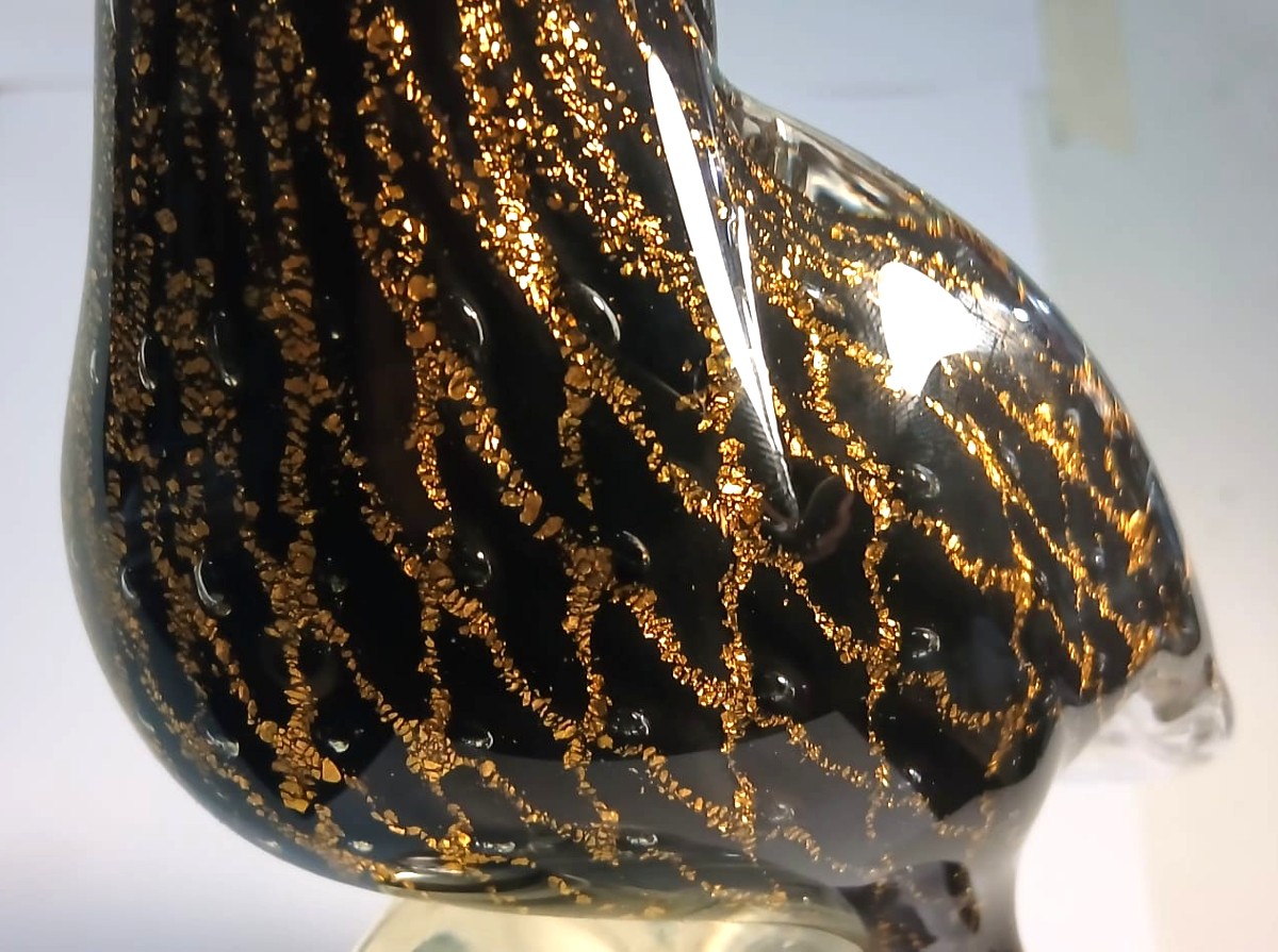  Alberto Donà Murano 1980. Perroquet en verre soufflé avec treillis plaqué or. (c.34)-photo-3