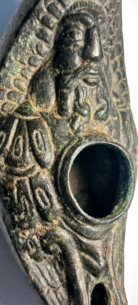Odin Wrapped In A Feather Cloak. Viking Bronze Lamp With Traces Of Gold. Lorraine, 9th-11th Cen-photo-3