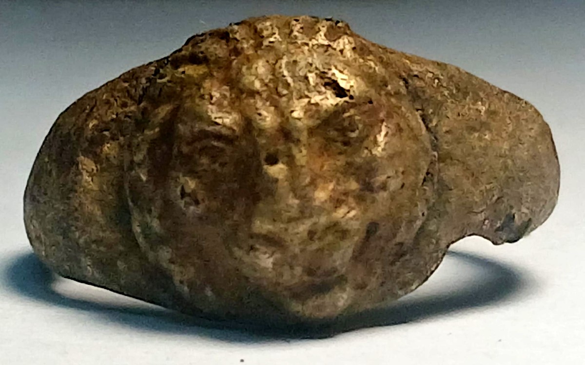 Norman Ring In Gold Leaf With The Depiction Of A Lion's Head. 11th-12th Century.-photo-2