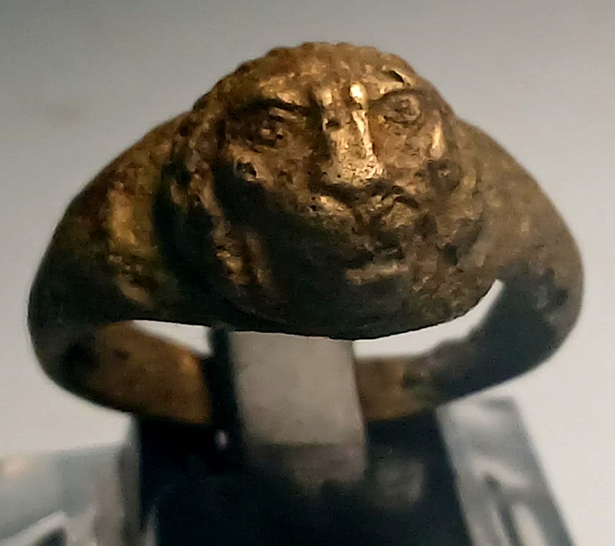 Norman Ring In Gold Leaf With The Depiction Of A Lion's Head. 11th-12th Century.