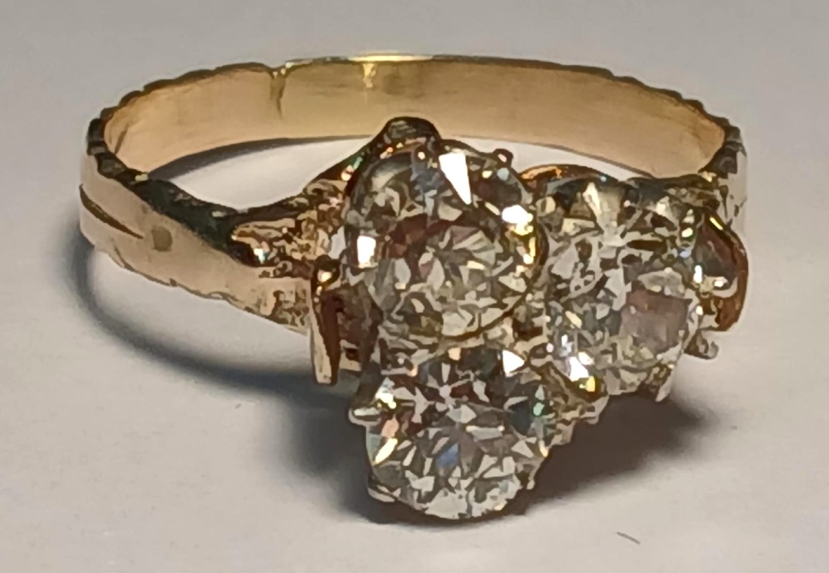 Art Nouveau Gold Ring With Three Diamonds, Approximately 1.60 Carats. Fine-cut White Stones Fro