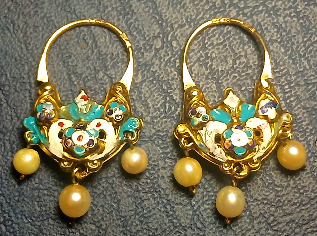Rare "basket" Good-luck Earrings In Gold And Enamel. Sicily, Late 18th To Early 19th C.