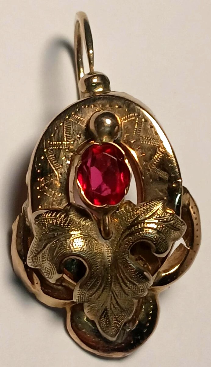  Boucles d'oreilles en or Bourbon et grenat. Italie, 1840-1850.-photo-3