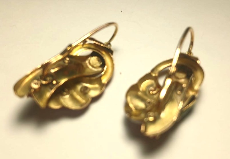  Boucles d'oreilles Art nouveau en or, ornées de fleurs émaillées et de petits rubis. Sicile.-photo-3