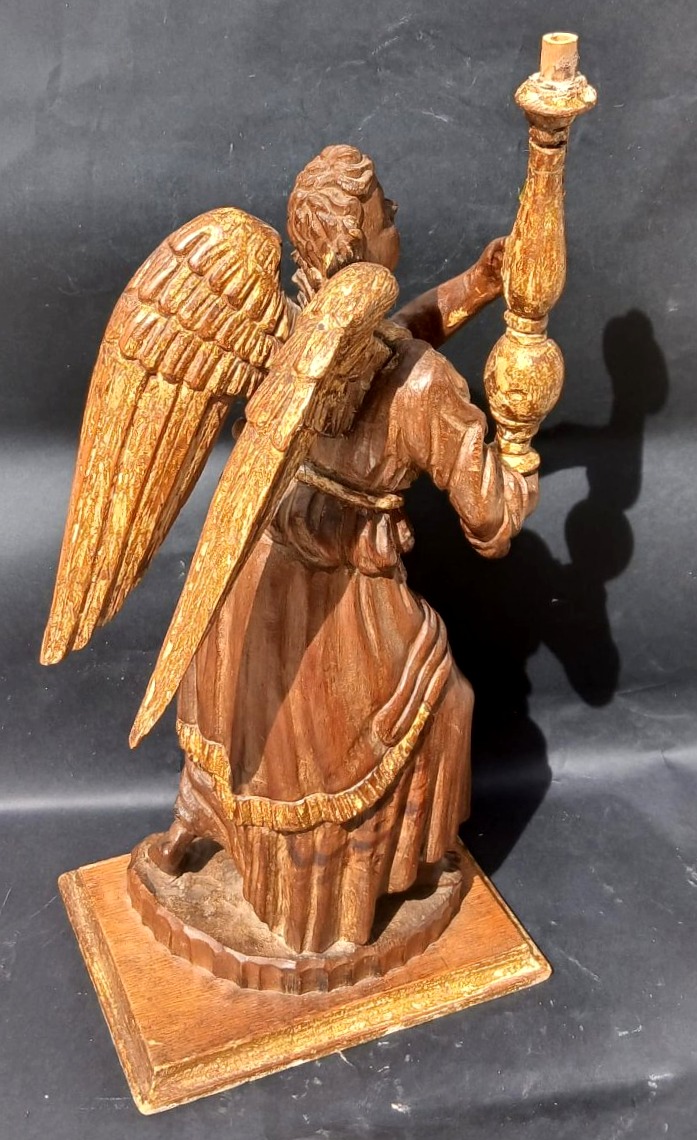 Ange en bois sculpté et doré. Venise, XVIIe siècle (52 cm). -photo-3