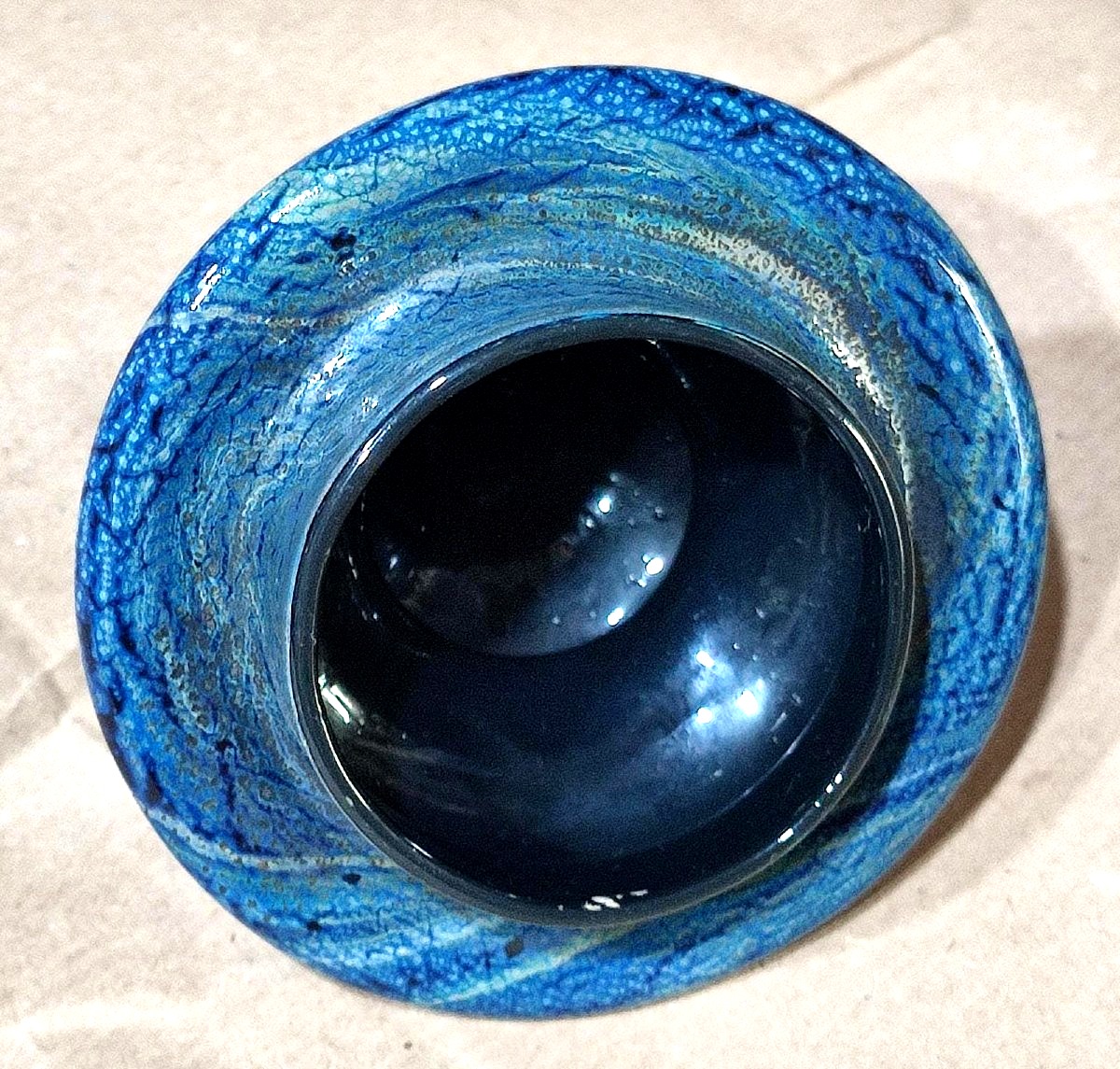 Venise, XVe siècle.  Pot d'apothicaire en verre calcédoine à double paroi.  -photo-3