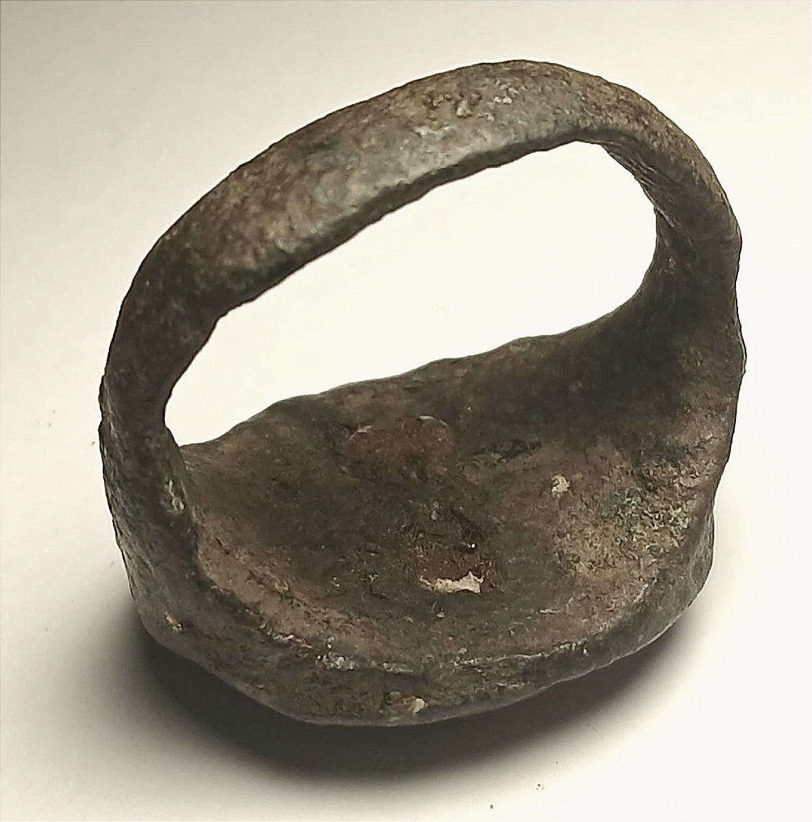  Bague templière ésotérique « Le Pentacle Magique » en bronze avec des traces d'or et d'émail. -photo-4