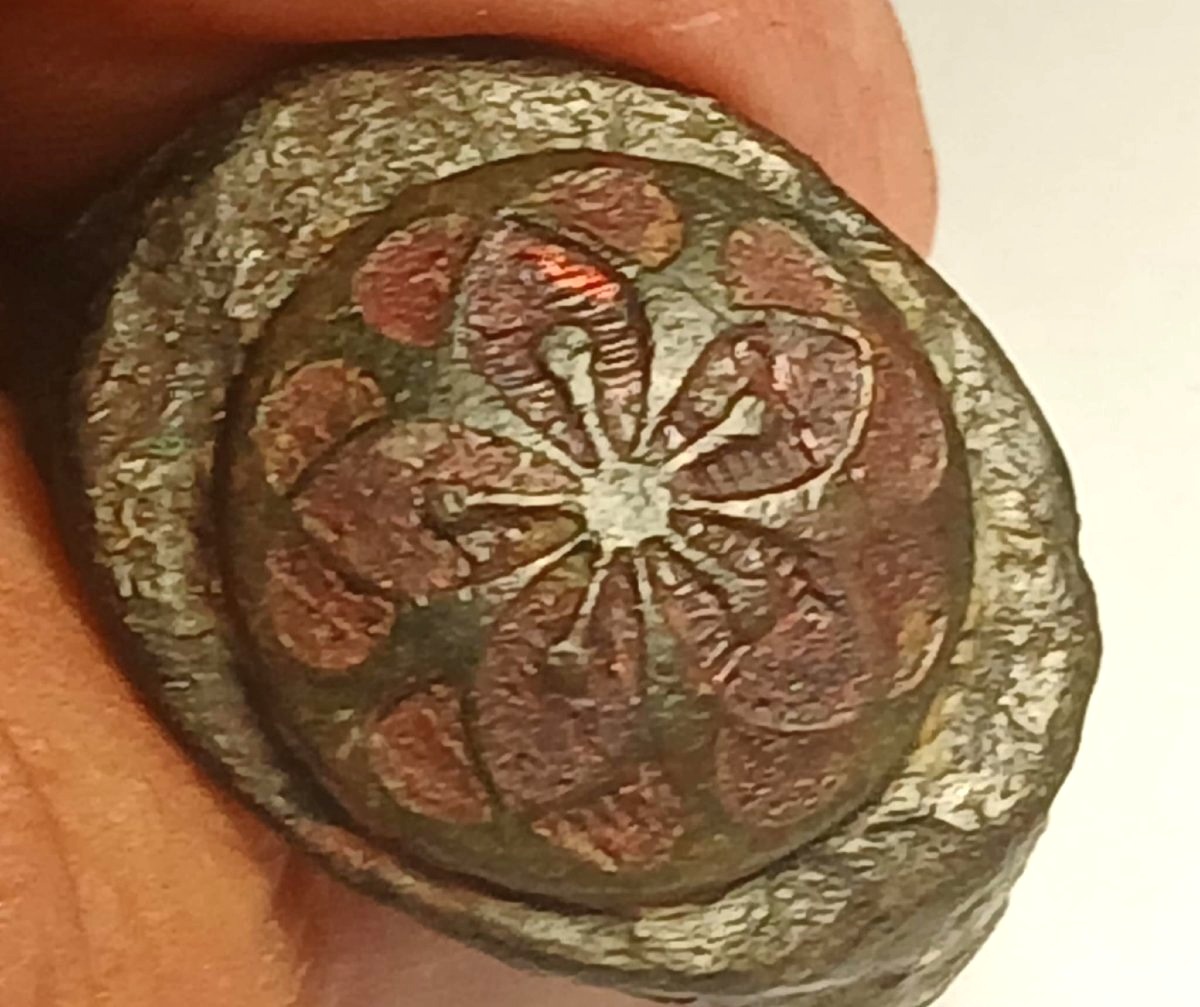  Bague templière ésotérique « Le Pentacle Magique » en bronze avec des traces d'or et d'émail. 