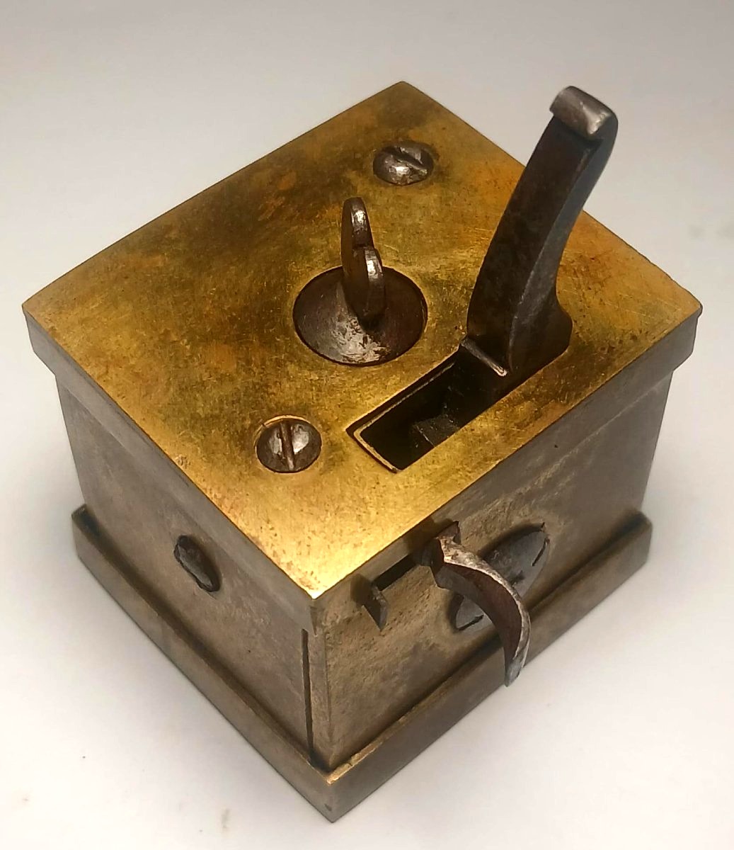 Antique Spring-loaded Bloodletting Device With A Snap Trigger From The Louis XVI Period—in Working Condition—-photo-2