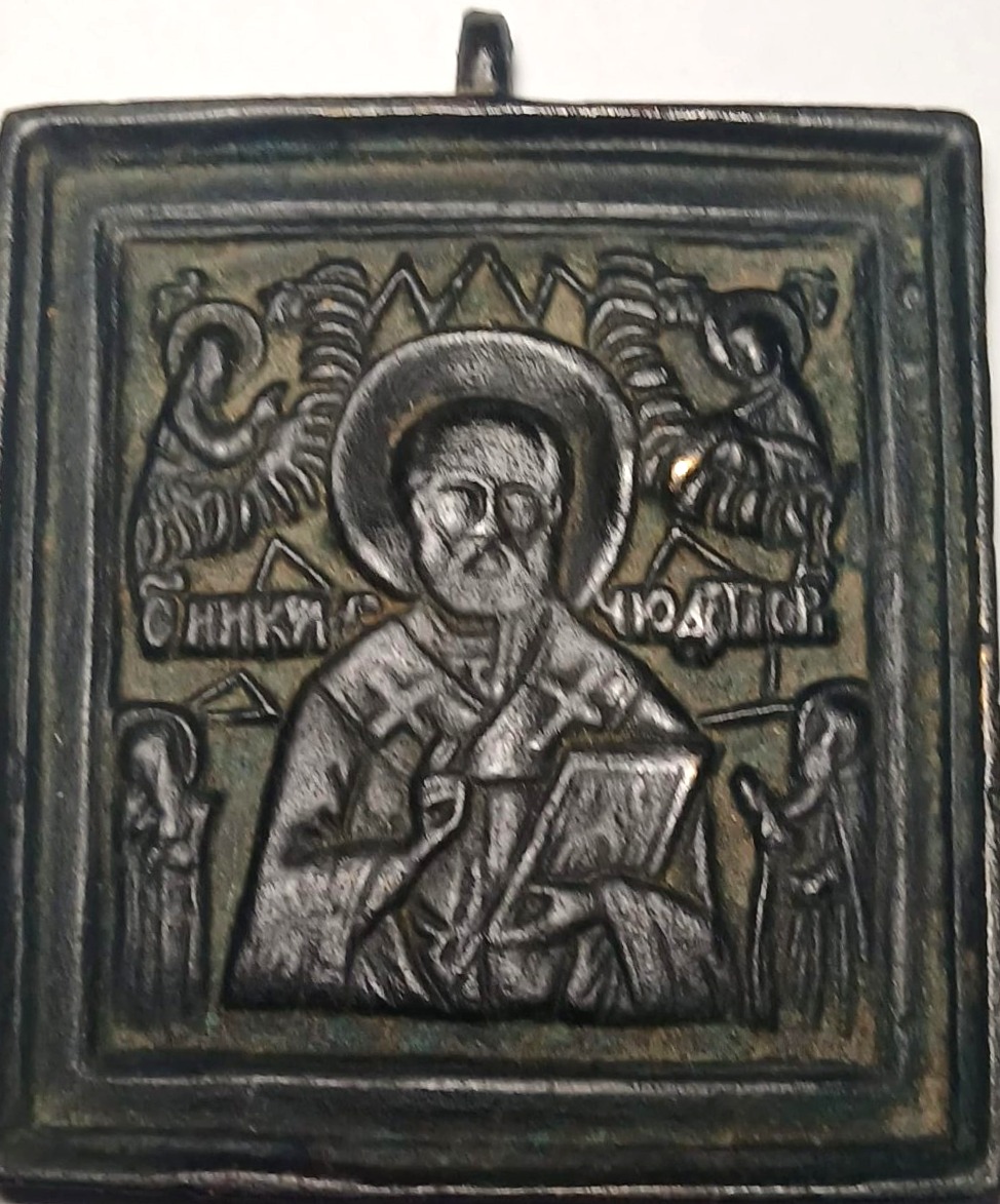 Saint Nicolas de Bari. Médaillon en bronze à inscription byzantine, traces d'or. -photo-2