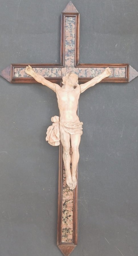  Andrea Tipa - Crucifix en albâtre « Incarné ». Trapani, milieu du XVIIIe siècle.-photo-3
