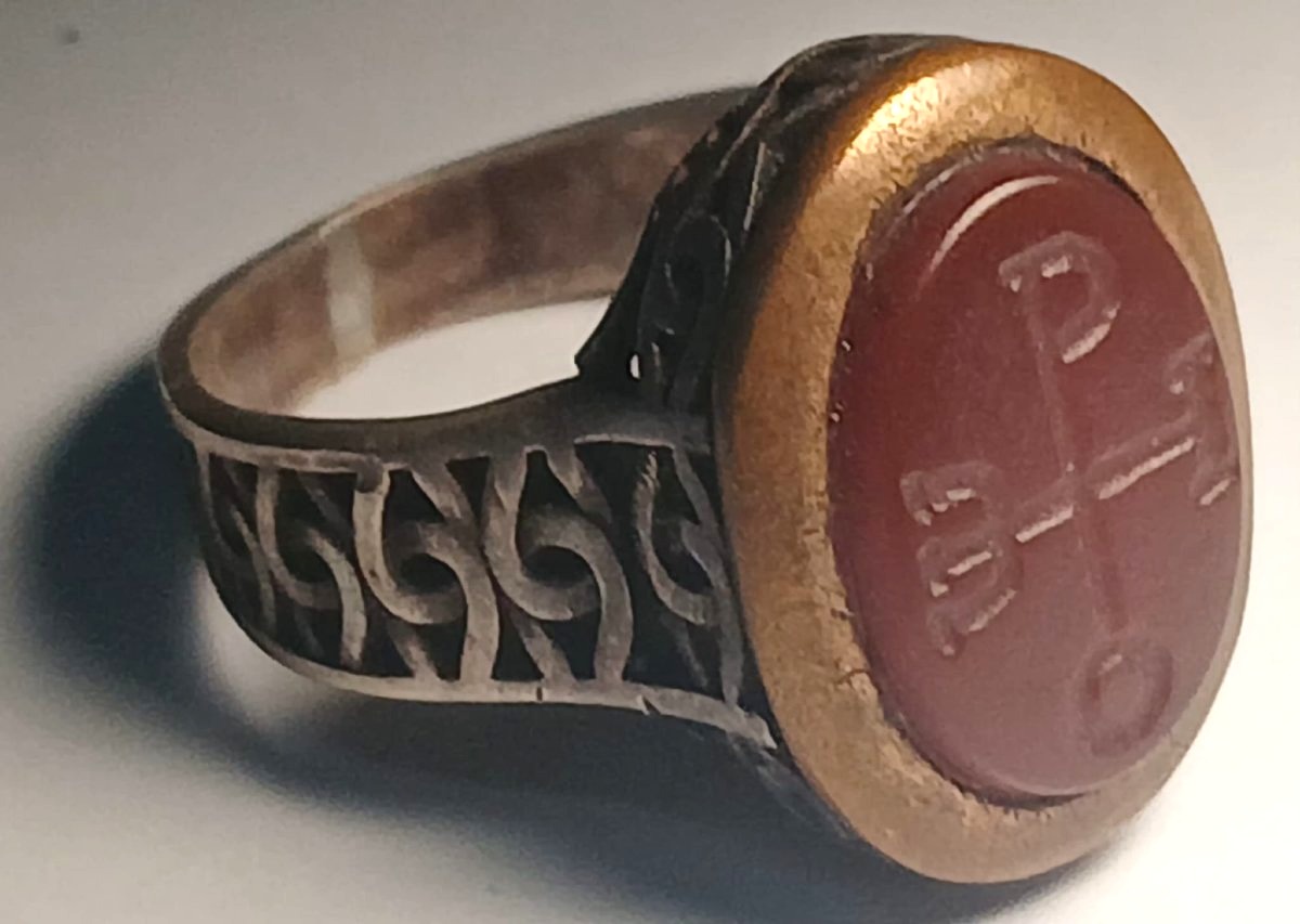 Templar Ring In Silver And Gold, With Distinctive Solomon's Knot And Engraved Carnelian Seal