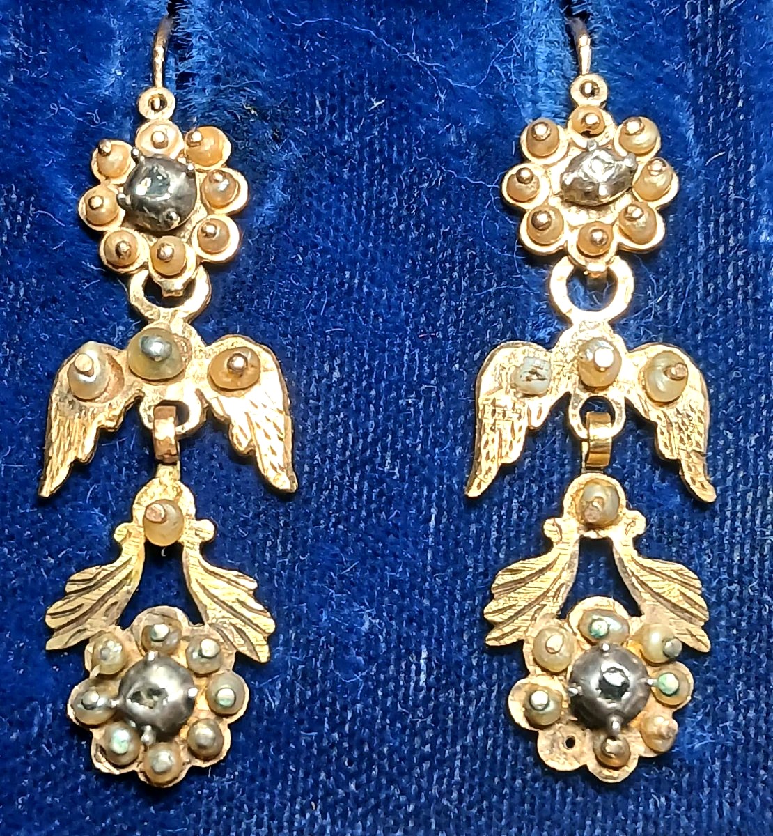  Sicilian Gold, Pearl, And Diamond Earrings. Three-piece Design From The 18th Century.