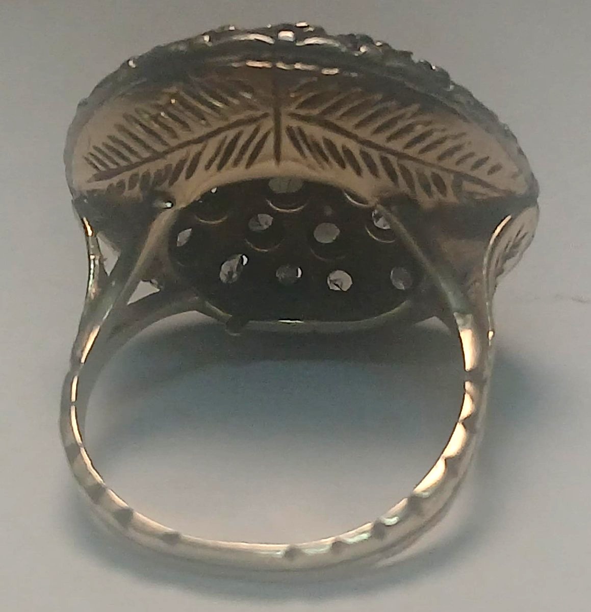 Sicilian Cabochon Ring With Diamonds. Gold Setting And Cup-shaped Center Stone. (10.7 G)-photo-2