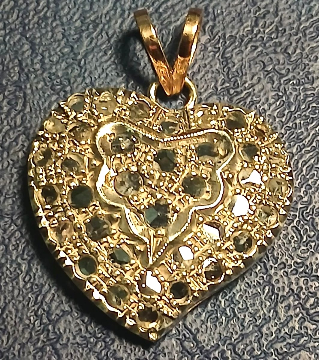 Gold Pendant With 0.40 Kt Diamonds. Double-height Structure, Weight 5 G.