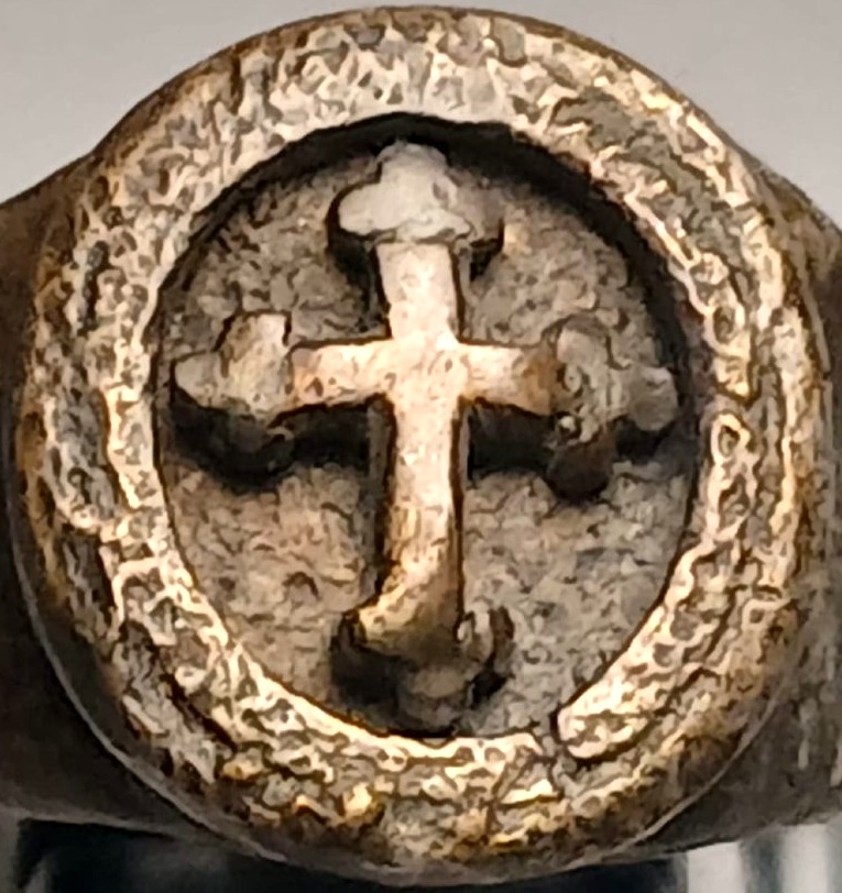 Templar Ring In Sculpted And Hammered Bronze With A Relief Angevin Cross (1262-82).-photo-3