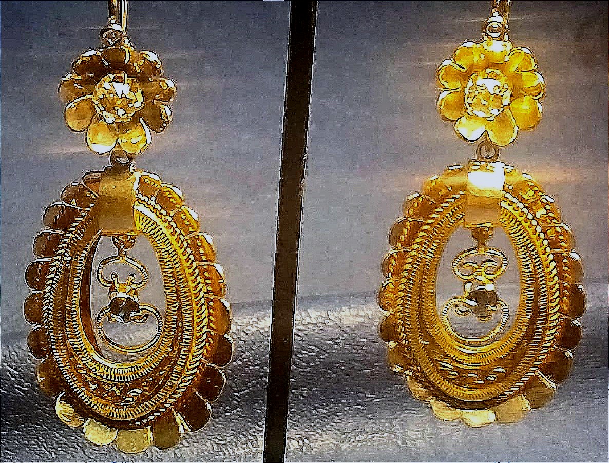 Orecchini Liberty scaramantici a campanello in oro con brillanti e zaffiri. Sicilia inizi 900-photo-2