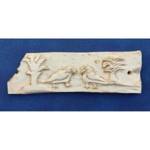 Arab-norman Frederick Plate In Carved Bone, Depicting Two Falcons Facing Each Other 