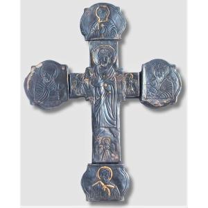 Croix Copte En Argent Gaufré Et Ciselé Avec Dorure. XIVe Siècle