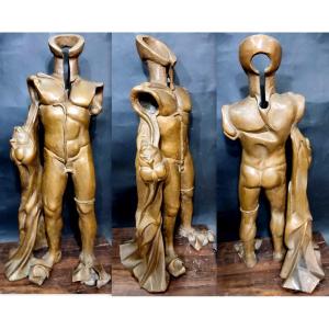Umberto Boccioni « L'Homme-chenille » ou « Fusion de la forme humaine », sculpture en bronze